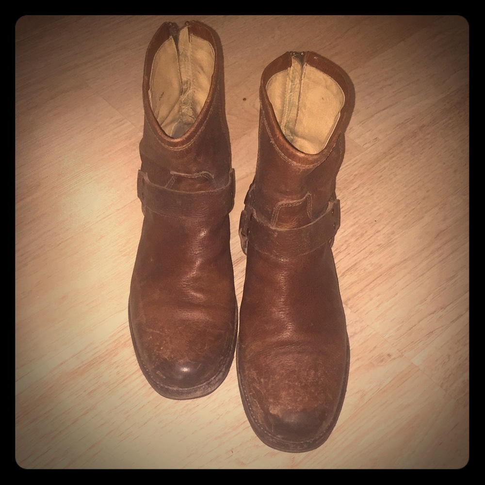 Frye Phillip Harness short vintage boots, size 8